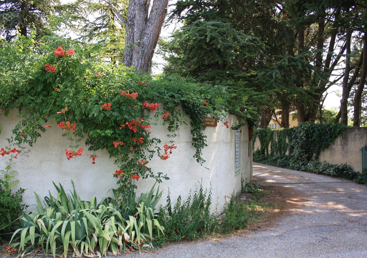 La Maison Des Invites Pernes-les-Fontaines Exteriör bild