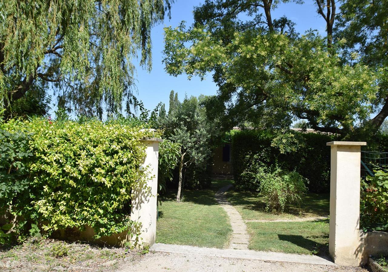 La Maison Des Invites Pernes-les-Fontaines Exteriör bild